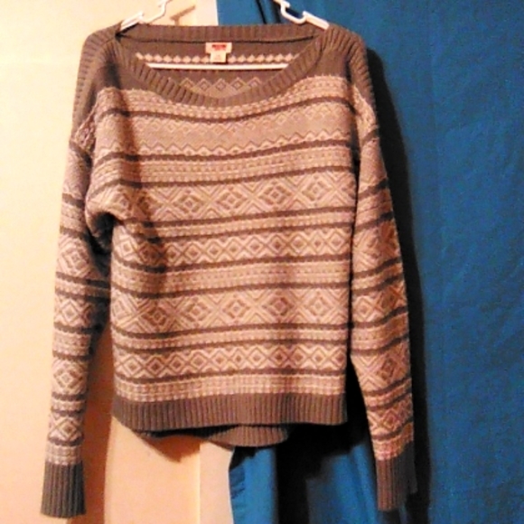 A grey sweater from mossimo size lg - Picture 1 of 3